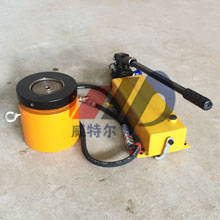 自锁液压千斤顶